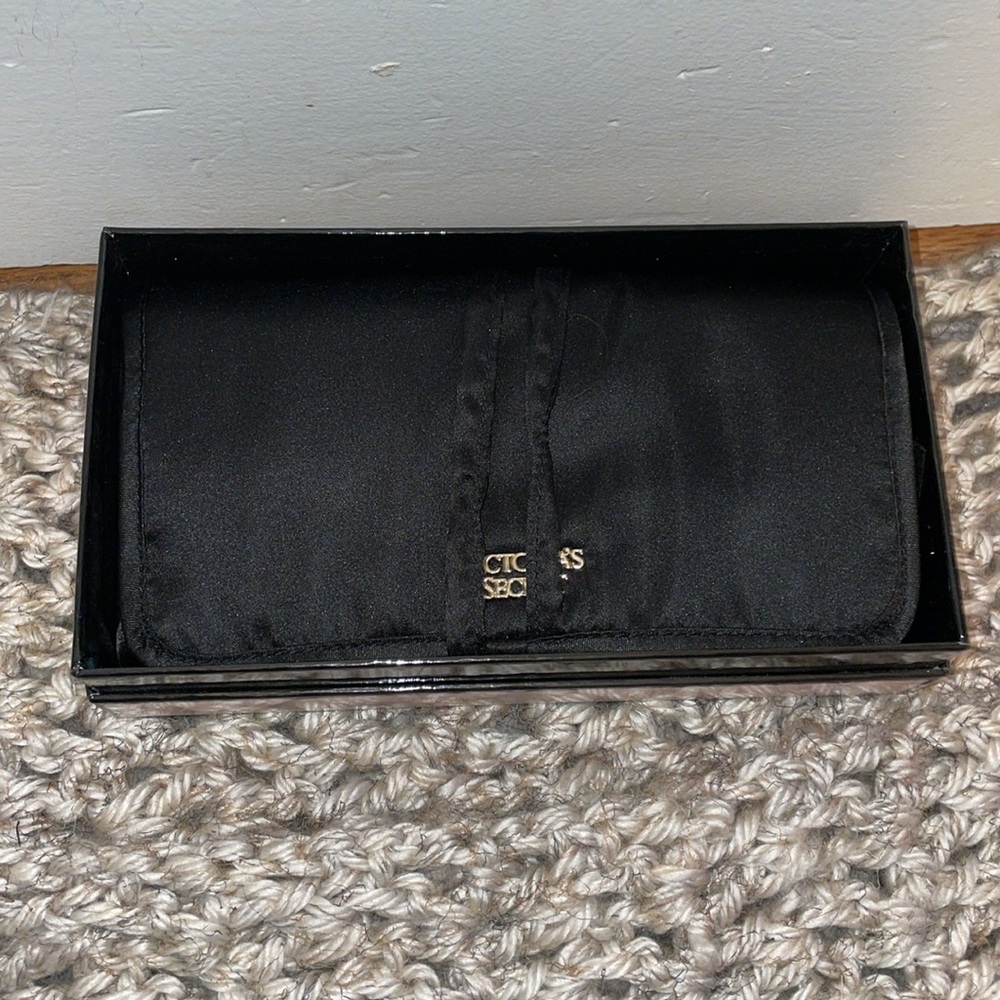Victoria’s Secret jewelry accessory travel bag
